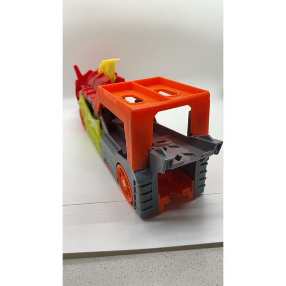 Hot Wheels City Dragon Launch Transporter Toy Car Track Set Storage Carrier - Picture 4 of 6